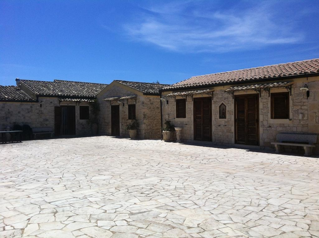 Oasi Di Cava Ispica Villa Pietre Nere San Zagaria Exterior foto