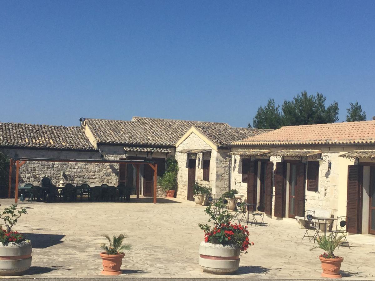 Oasi Di Cava Ispica Villa Pietre Nere San Zagaria Exterior foto